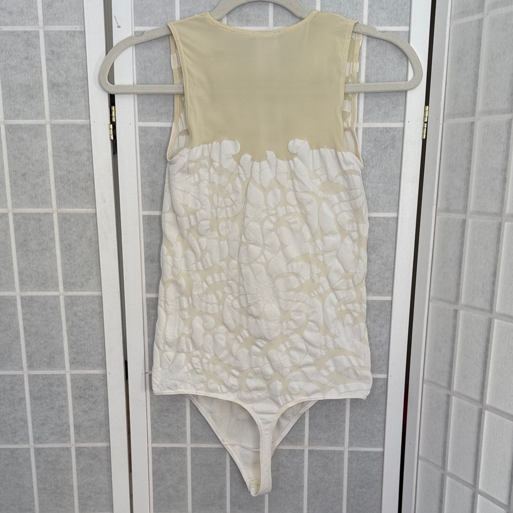Wolford Thong Bodysuit White & Beige Patterned - Picture 4 of 6